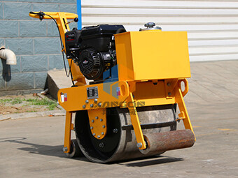 適合公路養(yǎng)護的小型壓路機真的挺不錯！