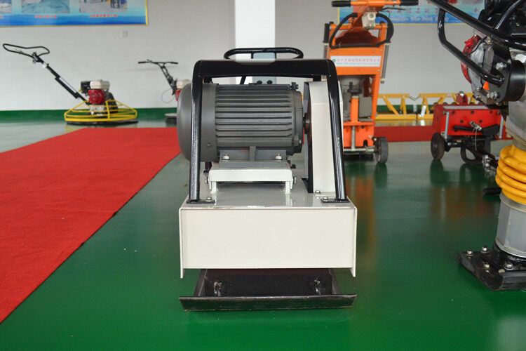 平板夯對于泥土壓實作用很大，沒人反駁吧？