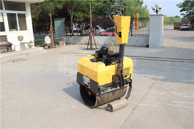 引起小型壓路機價格不穩(wěn)定的原因是什么原因呢？