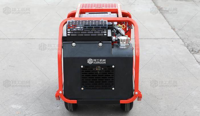 液壓動力站自帶散熱器，可持久工作