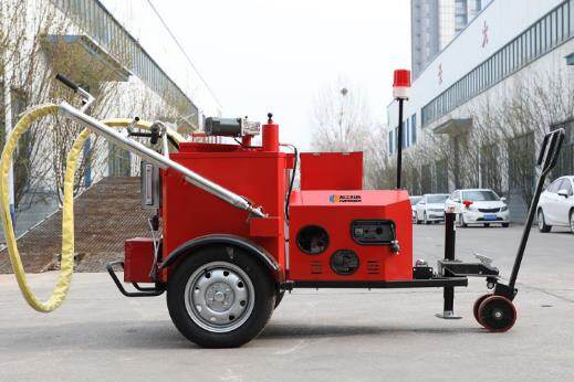 瀝青灌縫機不光看質(zhì)量，還要看品牌